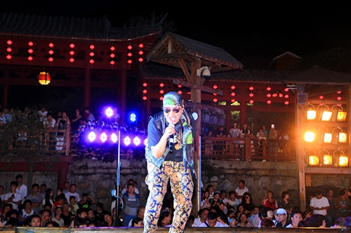 悬崖扎帐，“海”里纳凉 老君山第三届音乐露营节华丽绽放