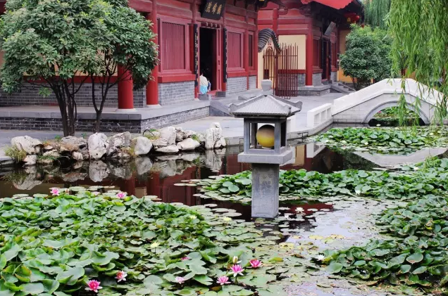 清明上河园 如何面对迪士尼的到来