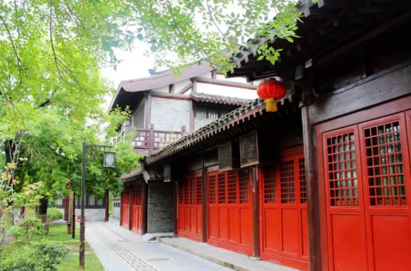 “快”来开封，“慢”游清明上河园