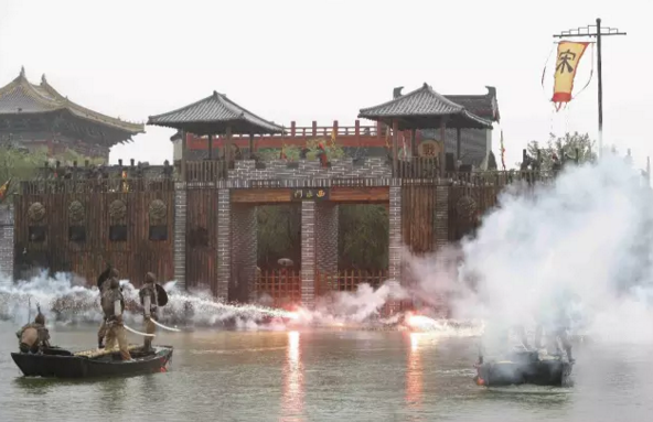 “快”来开封，“慢”游清明上河园