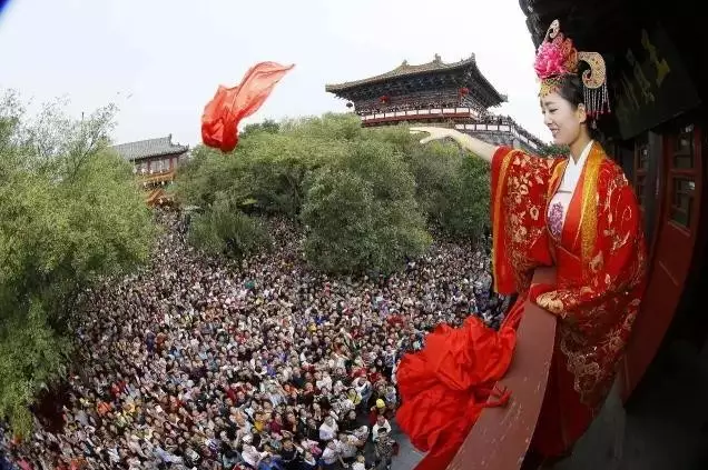 国家旅游局发布“十一”旅游“红黑榜”，清明上河园景区荣登综合“秩序最佳景区”榜单！