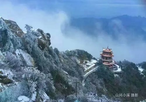 洛阳白云山今年不闭园！冰挂冰雕冰球冰车滑雪等你来！