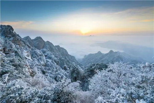 老君山雪景 一种令人无法忘怀的画面！