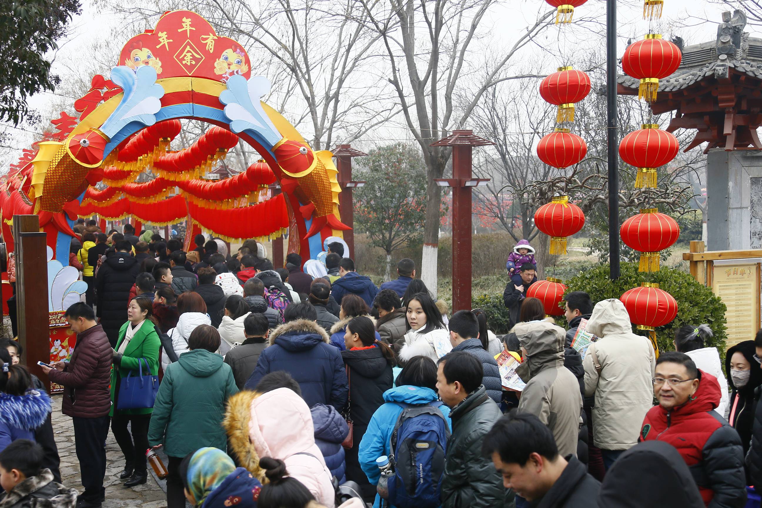 【再创历史新高】春节黄金周，开封清明上河园景区共接待游客23.59万人次！