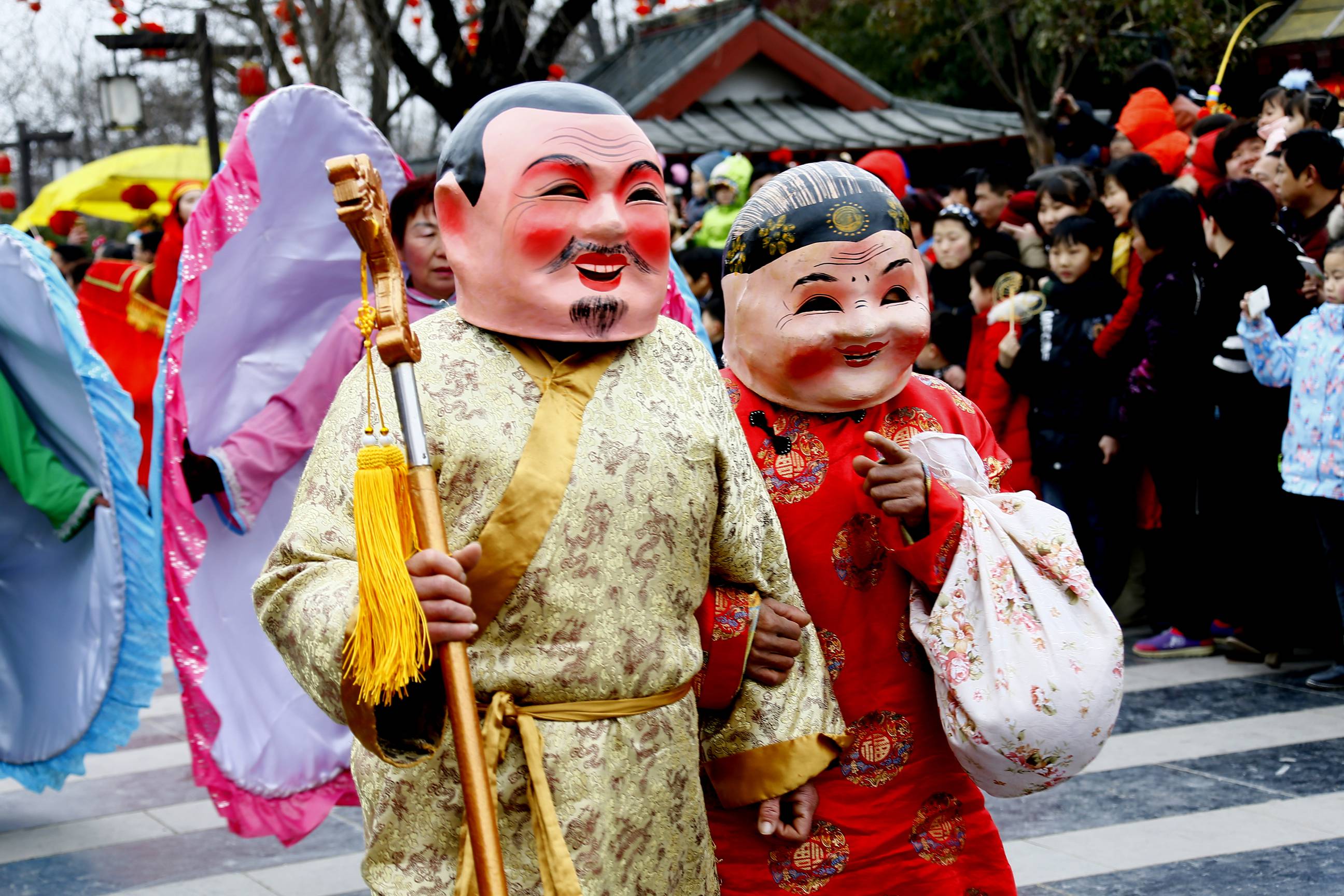 【再创历史新高】春节黄金周，开封清明上河园景区共接待游客23.59万人次！