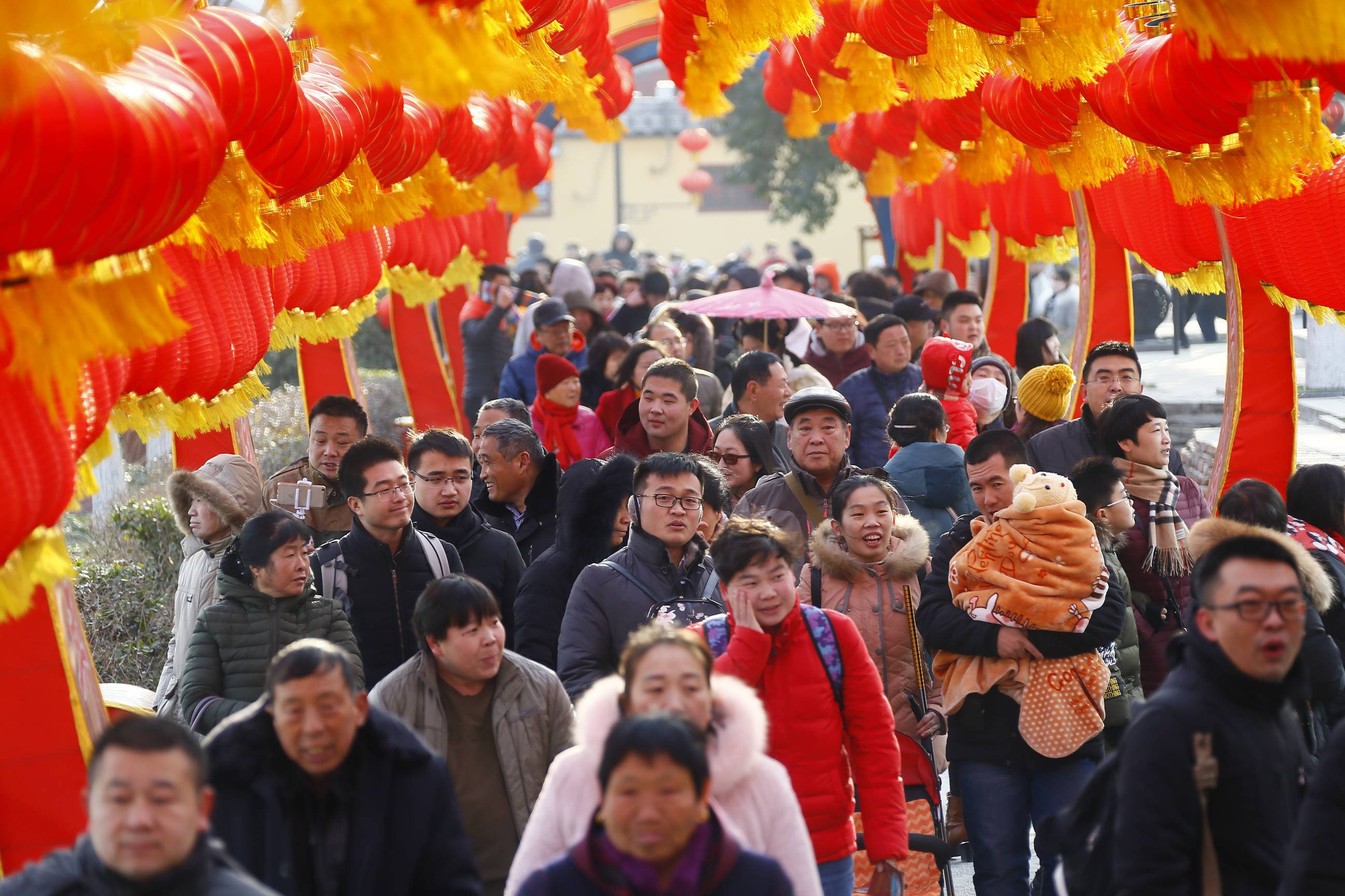 不出十五都是年，清明上河园民俗文化节依旧火爆！