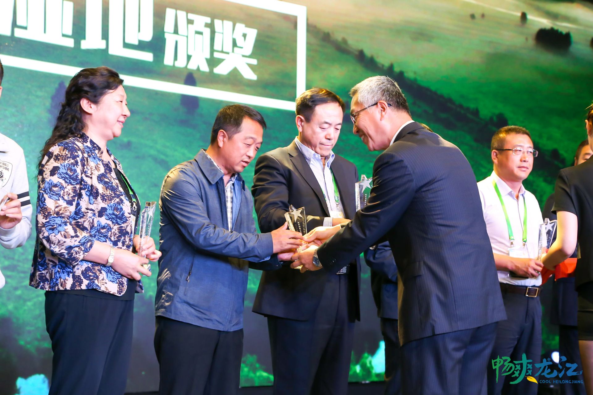 首届中国夏季旅游创新峰会· 2017黑龙江湿地论坛暨夏季旅游推介会开幕