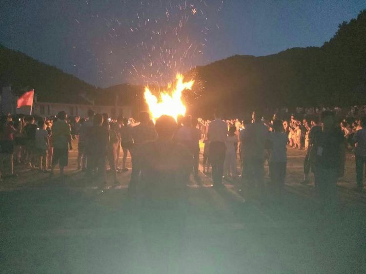 唱响正气歌·传播正能量,淮源景区聚办篝火晚会为党献礼!