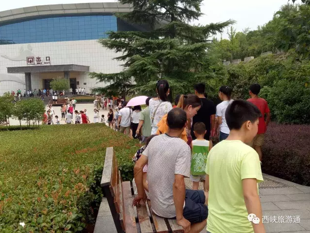 【预警】恐龙遗迹园达到最大接待量！