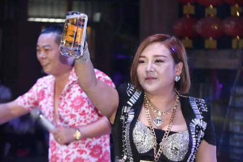 精彩纷呈狂欢夜 激情闪耀重渡沟