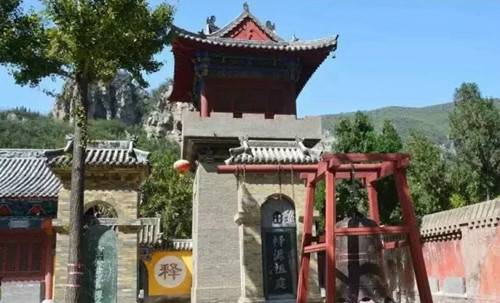 七夕文化节 巩义青龙山十六道桃味等你来（组图）