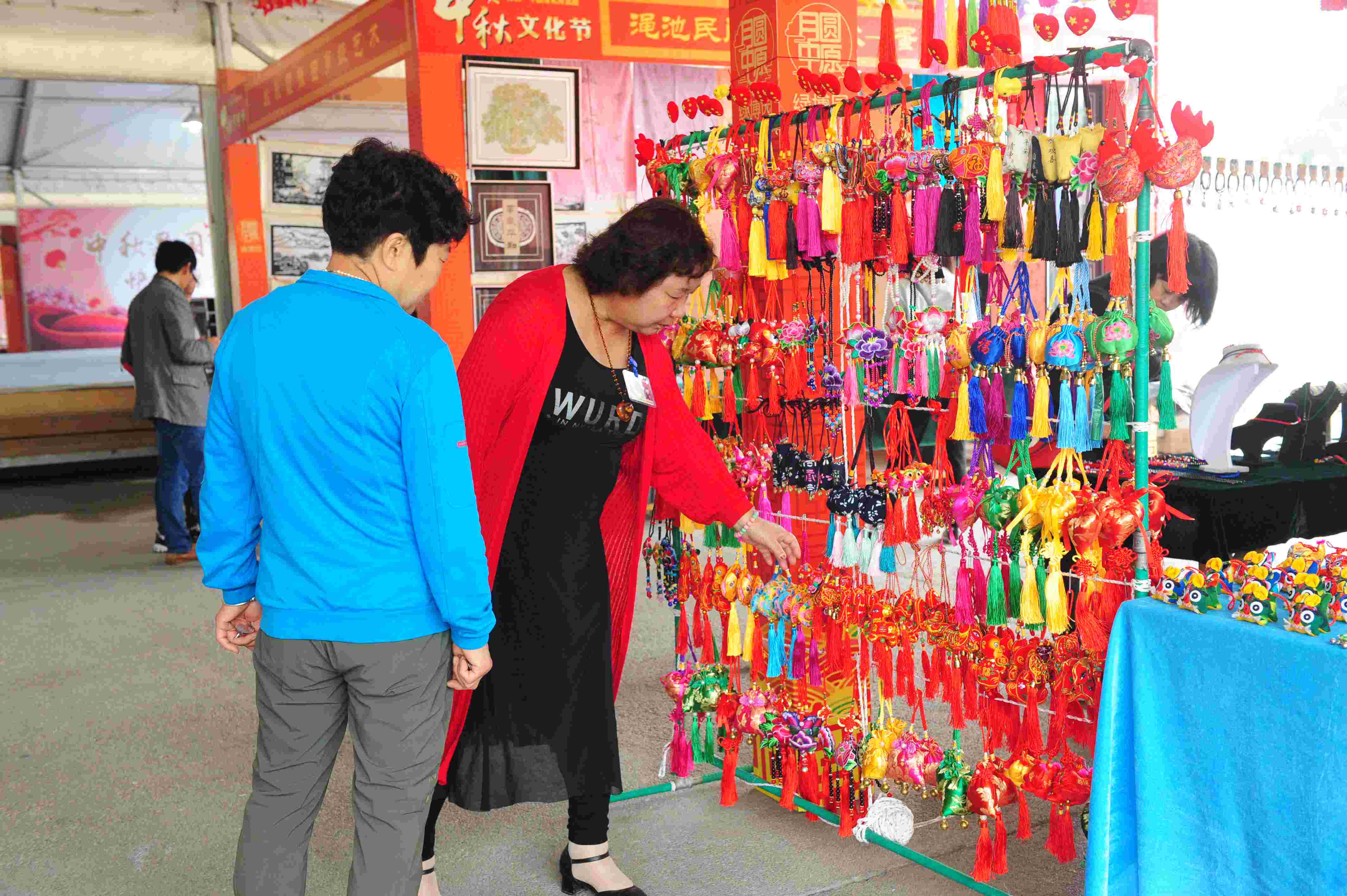 十一假期已过，绿博园蝴蝶兰展持续开展