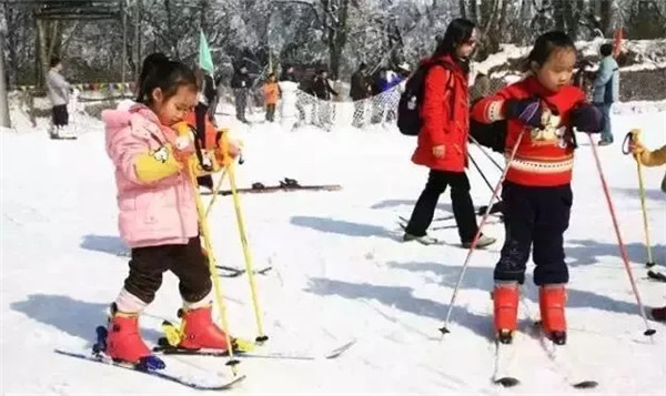 奔走相告！洛阳白云山滑雪场12月16日盛大开业，约个美女来撒欢儿吧！
