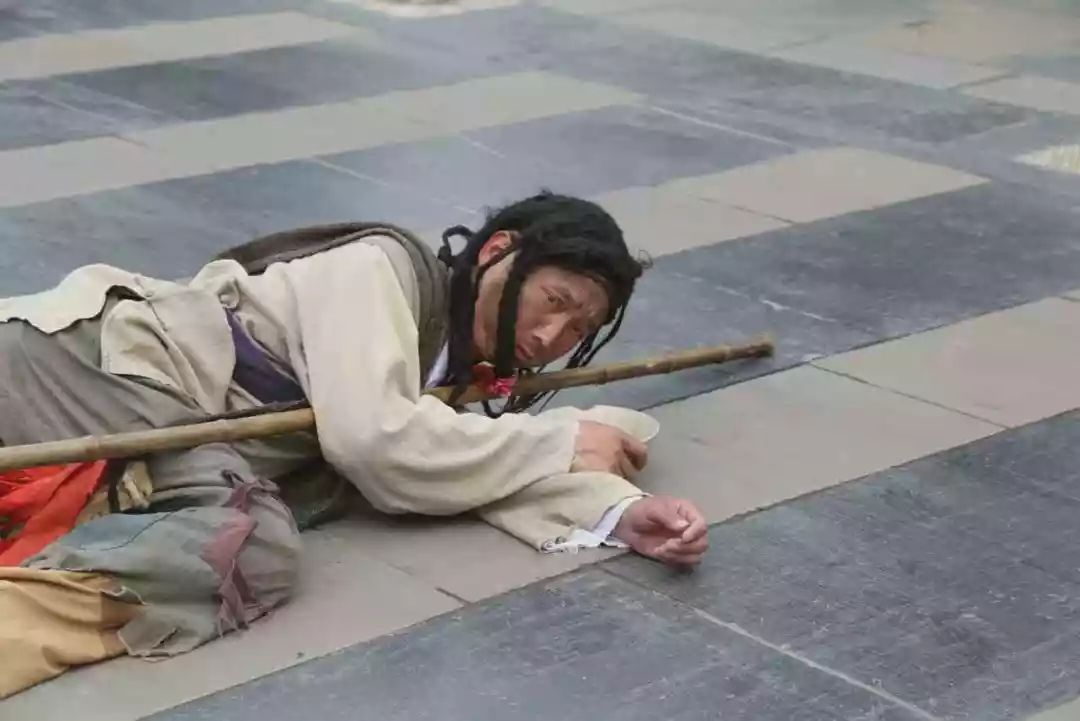 清明上河园演员敬业如初，游客为之点赞！