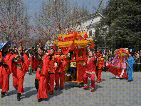 老家过大年,鸡冠洞里精彩嗨不停 老家过大年,鸡冠洞里精彩嗨不停
