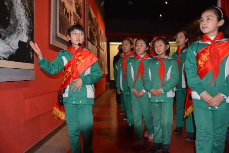 开学第一课，红旗渠研学旅行“花样”体验别样春！