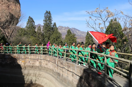 开学第一课，红旗渠研学旅行“花样”体验别样春！