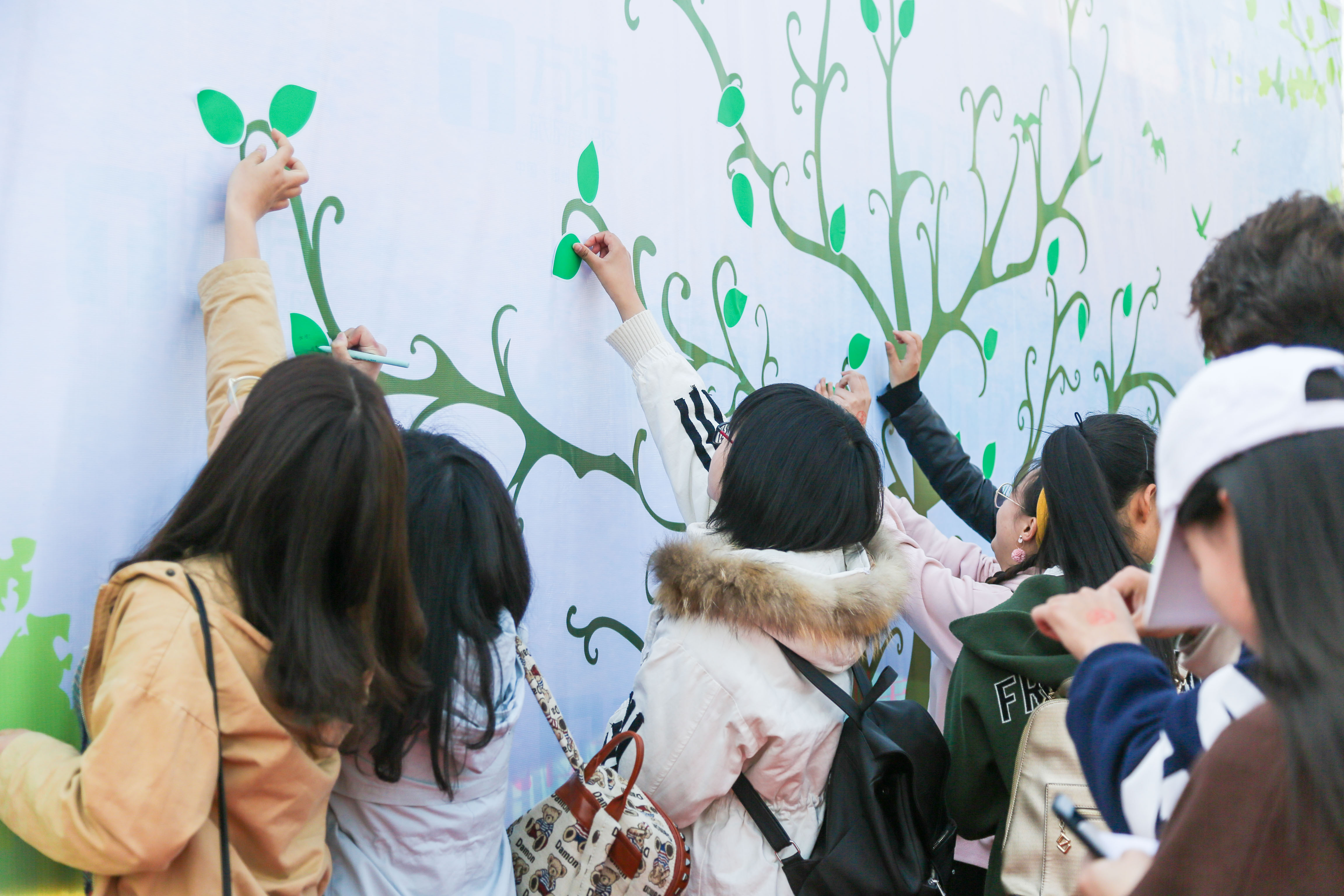 用青春守护绿色，郑州方特绿植领养计划正式启动