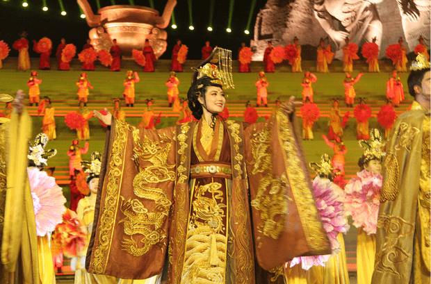2018洛阳牡丹花季盛大开演 史诗剧《武则天》耀世归来