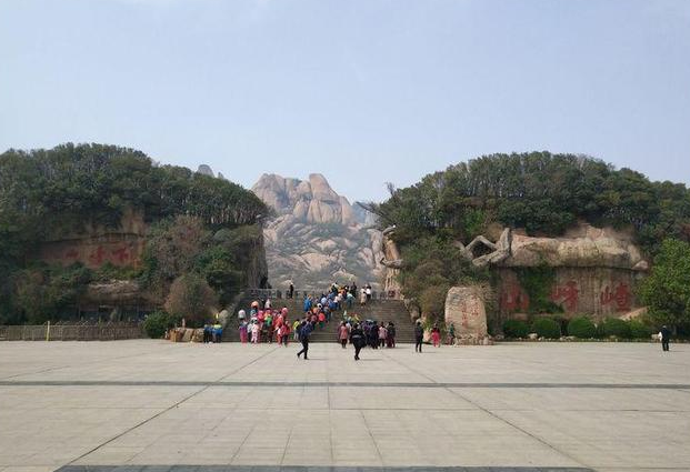 哈尔滨夕阳红旅游专列抵达驻马店 吹响驻马店春季旅游市场的号角