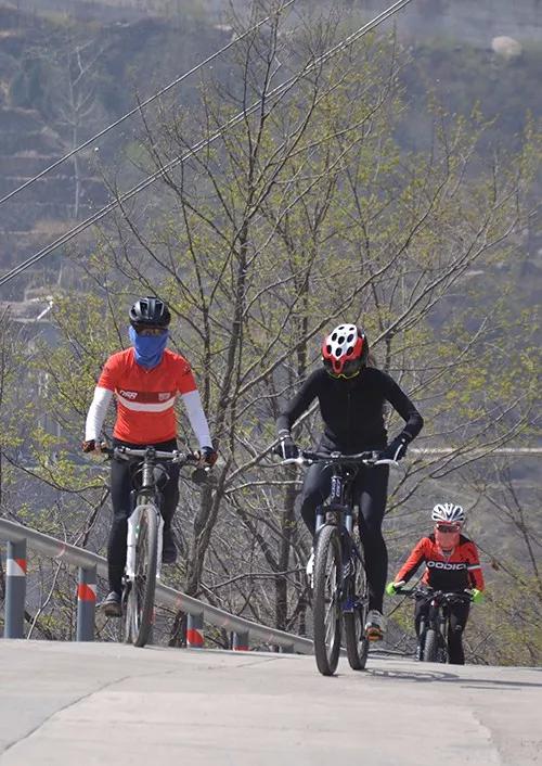 韩国自行车观光协会骑行太行大峡谷