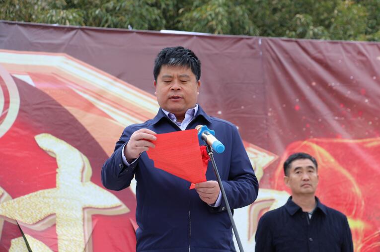 首届中原力量争霸赛在五朵山举行,等你来挑战 首届中原力量争霸赛在五朵山举行,等你来挑战
