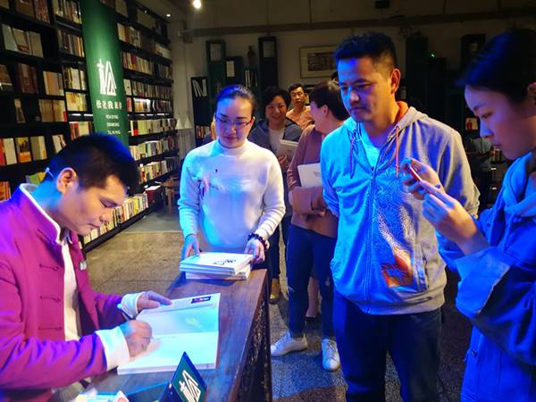 读书日《陈门》迎来八方客 听陈红旭喷精彩故事