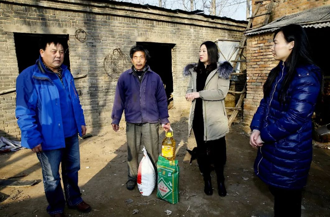清明上河园荣获“开封市社会扶贫工作突出贡献奖”