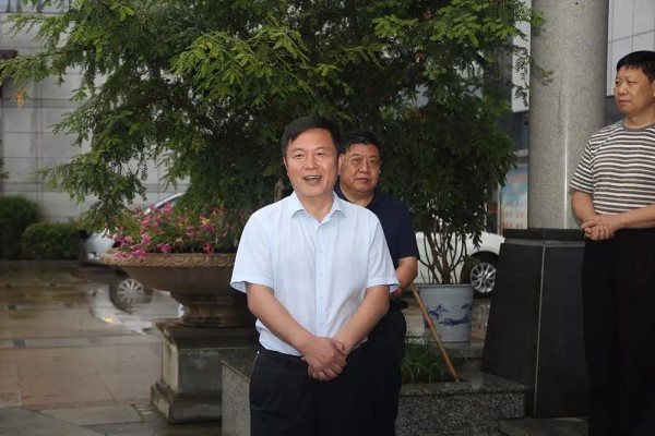 清华大学国家大学生文化素质教育基地落户老君山