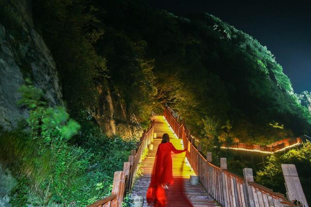南阳五朵山：着力打造夜游品牌