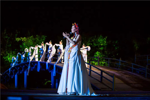 姜姿伢《和你遇见》 一曲天籁梵音唱响中岳嵩山 姜姿伢《和你遇见》 一曲天籁梵音唱响中岳嵩山