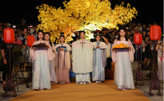 我们的节日— 2018戊戌中秋赏月庆丰盛典在郑州绿博园圆满礼成 我们的节日— 2018戊戌中秋赏月庆丰盛典在郑州绿博园圆满礼成