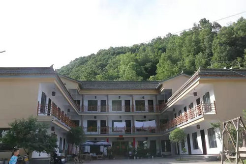 约惠金秋 住重渡沟免门票