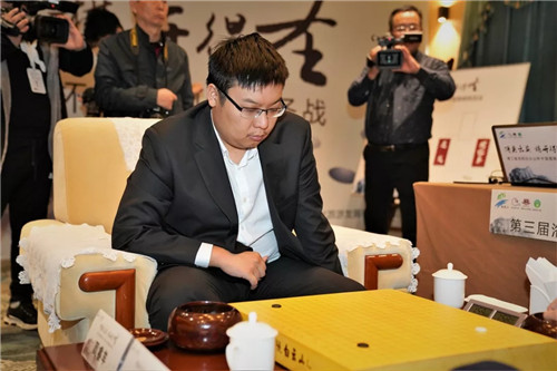  巅峰对决棋圣战 中原逐鹿白云山——第三届洛阳白云山杯中国围棋棋圣战圆满收盘