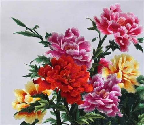 观民俗、赏花灯、看花展、品美食 绿博园里过大年