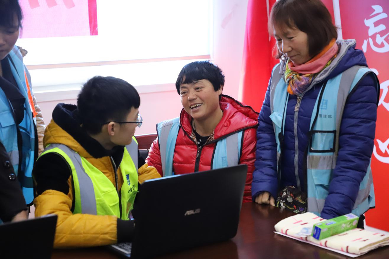 关爱女性 精准医疗 ——中建二局三公司西北分公司举办关爱女性工友义诊活动