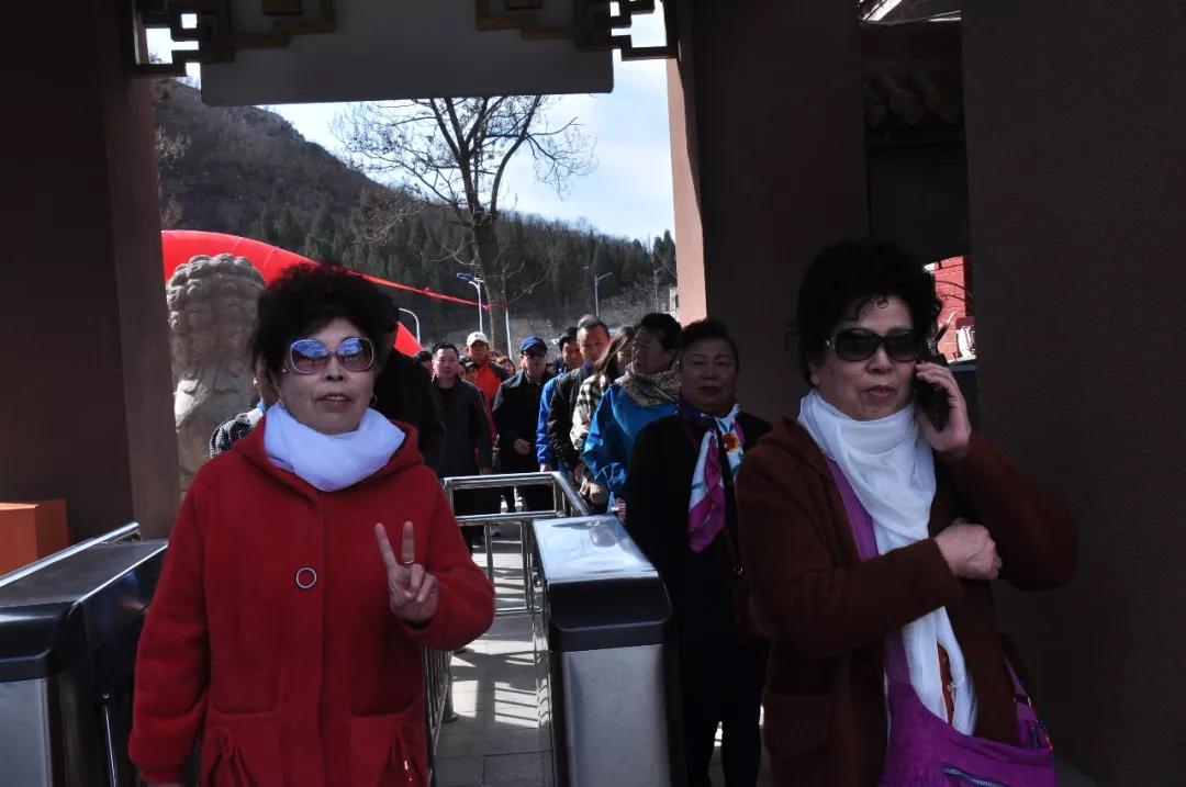 最近，河南这个5A景区被东北人挤爆了！