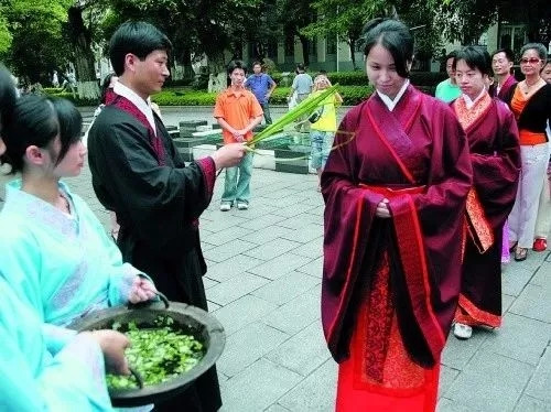 赛龙舟、包粽子、汉服秀 到宝泉过北方热闹的端午节