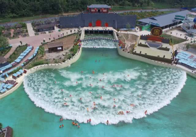 6月15日看尧山传奇、品美食、玩泼水、逛古街