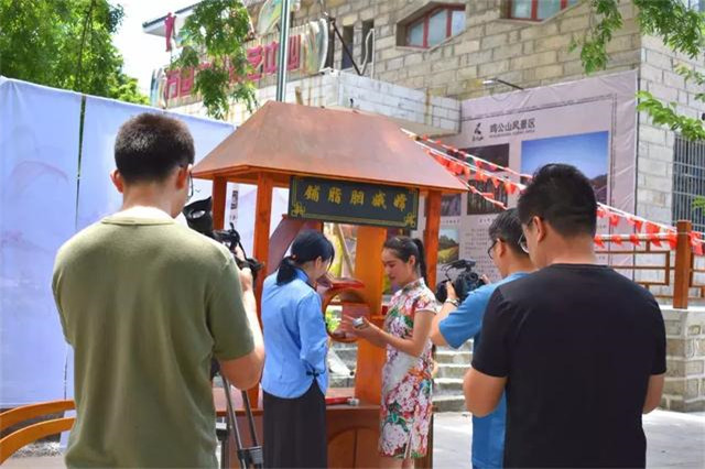 相约23度的夏天 文旅达人、主流官媒争相打卡鸡公山