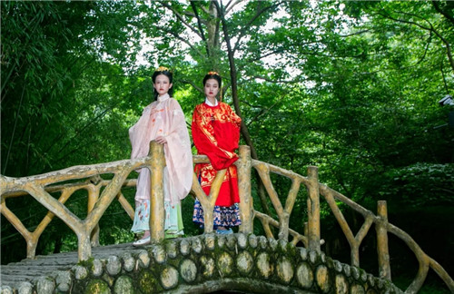 老君山汉服嘉年华 带你邂逅汉服之美