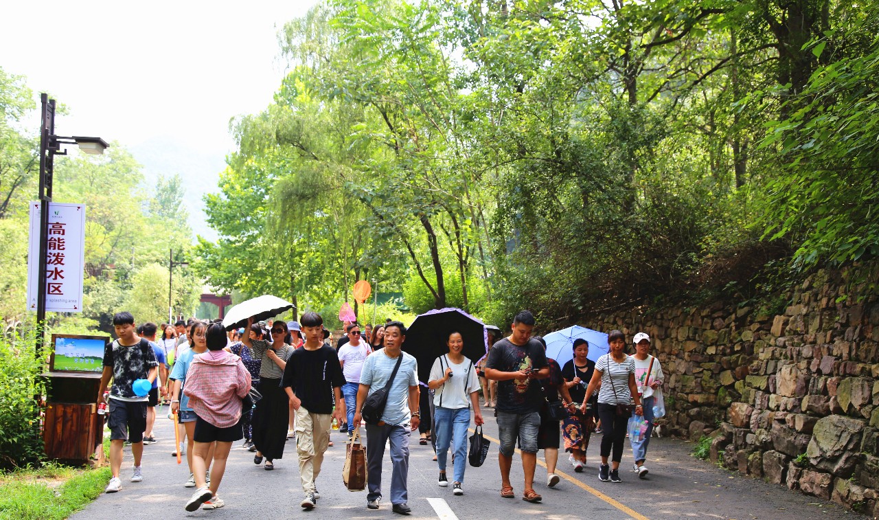 龙潭大峡谷再迎暑期客流高峰~~