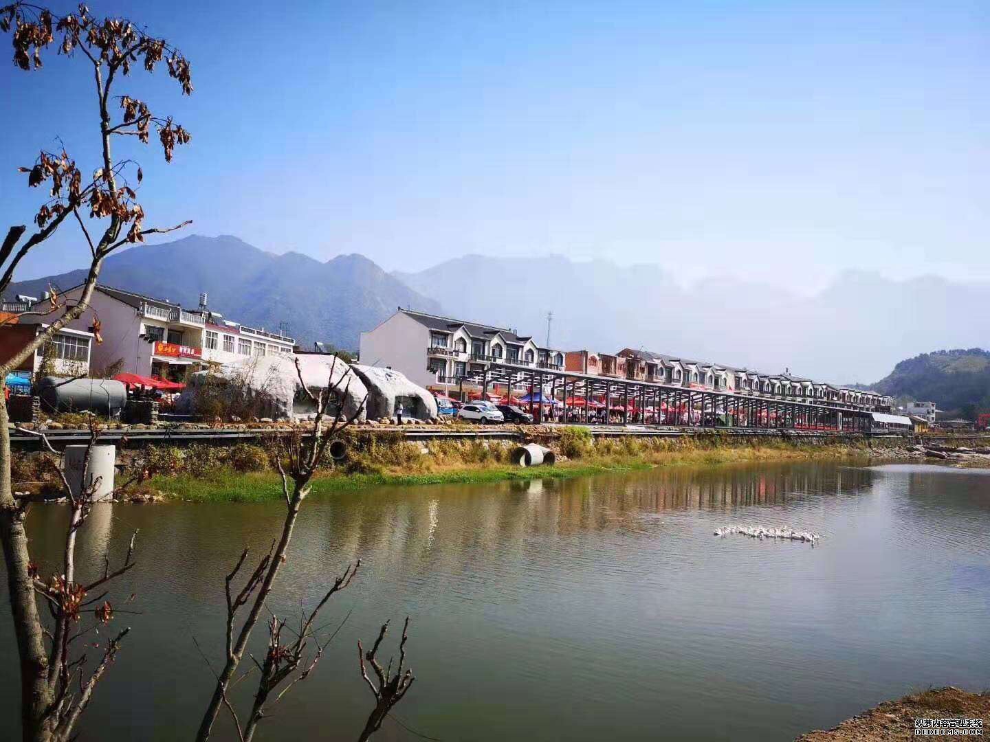 河南省千家旅行商与相关媒体赴商城开展考察踩线活动