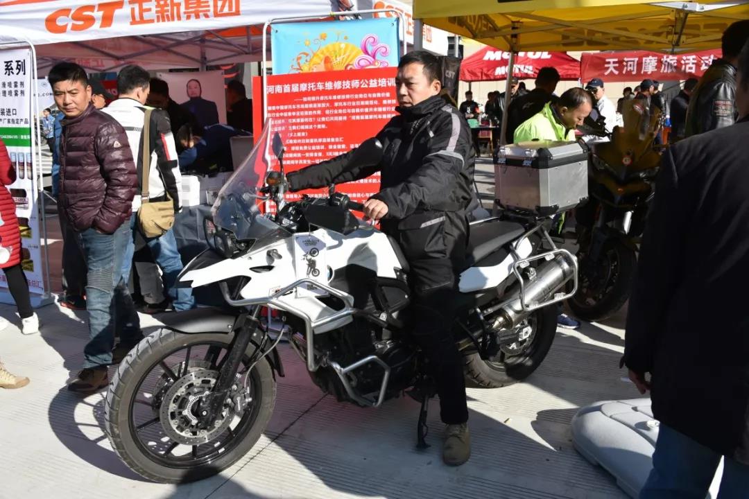 “我们的天河摩旅故事·金秋再聚天河”活动 4000余名摩友再聚天河！