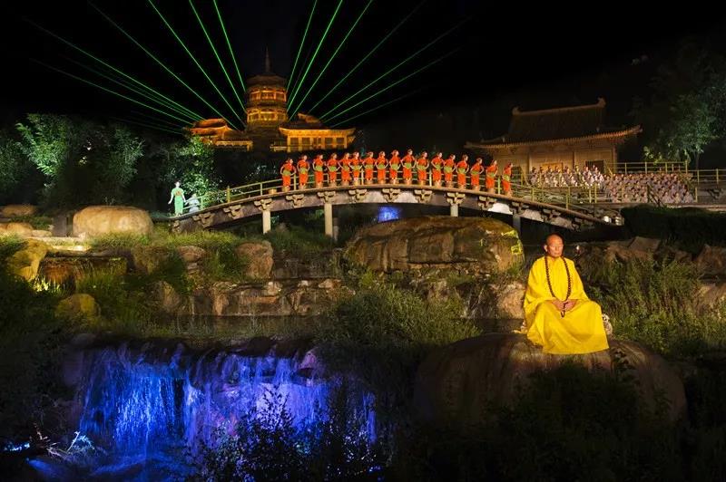 游嵩山、赏红叶、观大典，这样的“绝色”怎能错过！