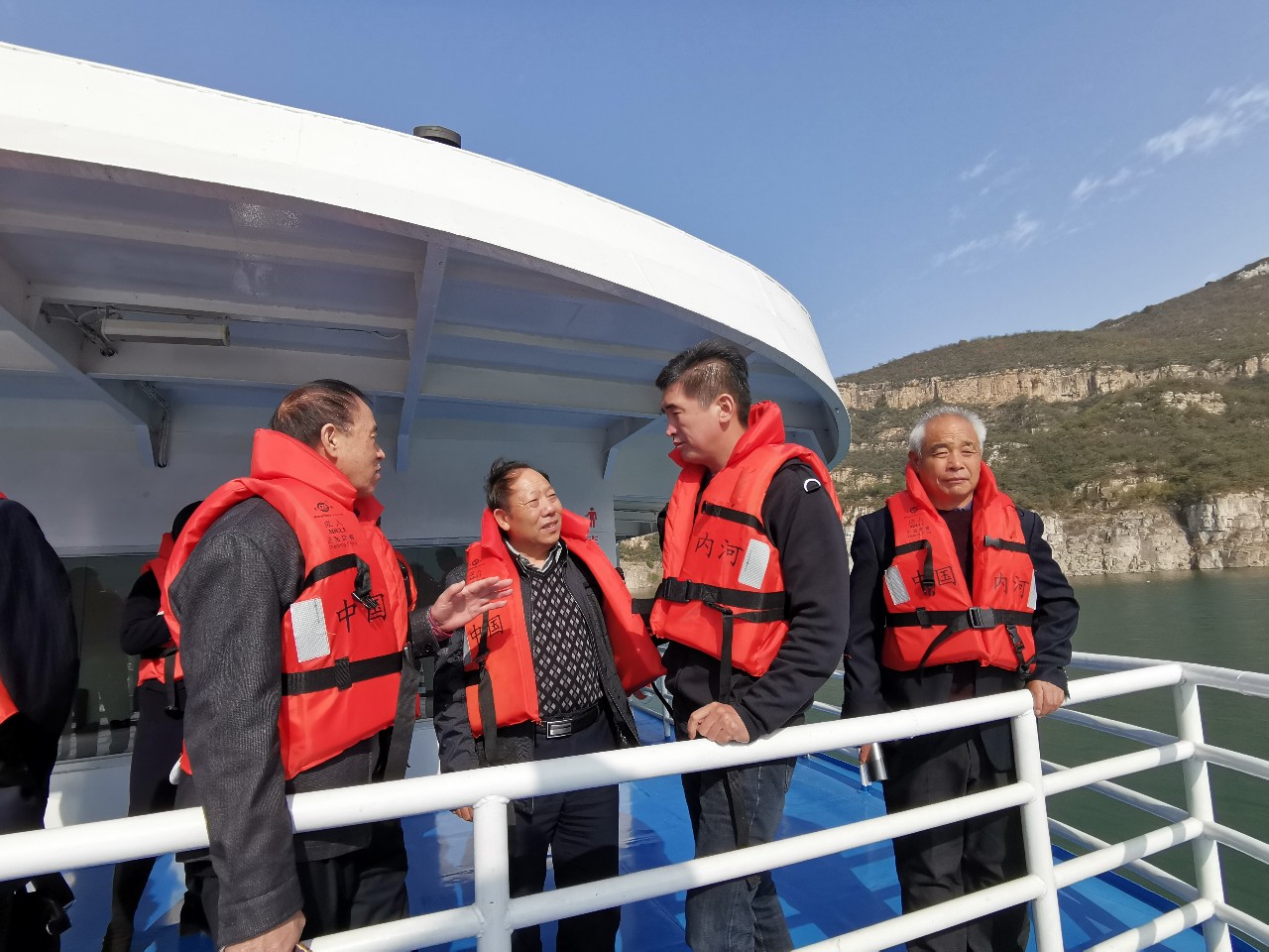 济源黄河三峡景区被授予“河南省文化产业协会秘书长单位” 济源黄河三峡景区被授予“河南省文化产业协会秘书长单位”