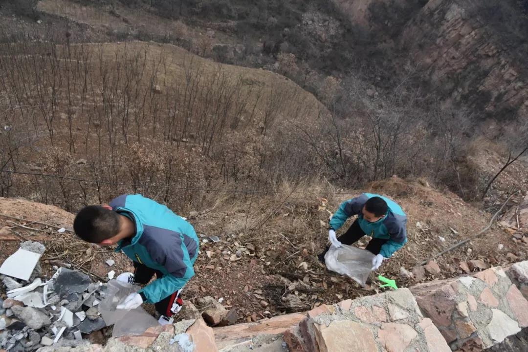他们是绿色森林的守护者,是这里最可爱的人 他们是绿色森林的守护者,是这里最可爱的人