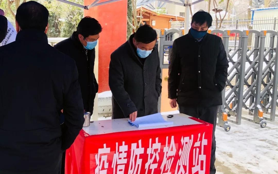 共同抗击疫情，鸡冠洞景区在行动