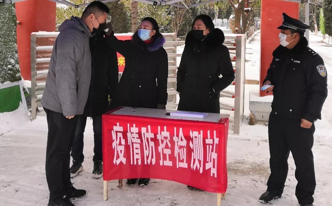 共同抗击疫情，鸡冠洞景区在行动