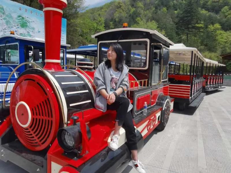 听说了吗?到天河大峡谷景区观光游览可以坐小火车啦! 听说了吗?到天河大峡谷景区观光游览可以坐小火车啦!